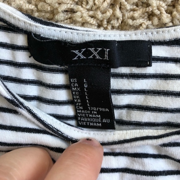 F21 soft stripe pattern crop top sz L - Picture 7 of 14